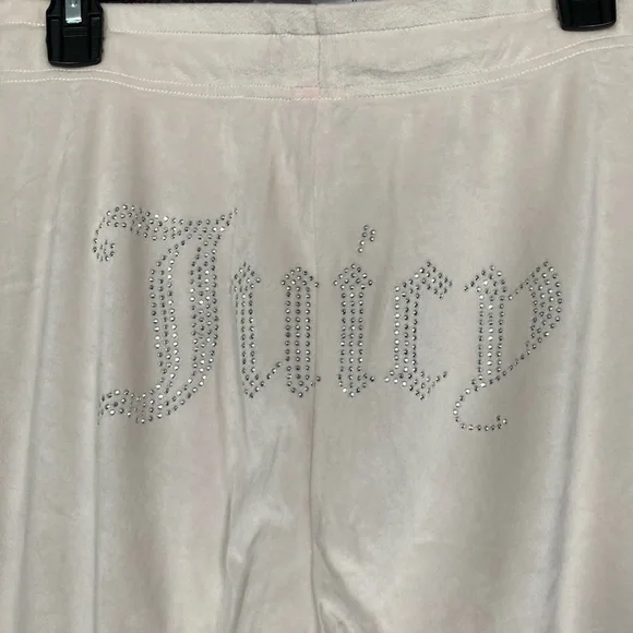 Juicy Couture Cream Velour Lounge Set - Picture 9 of 9